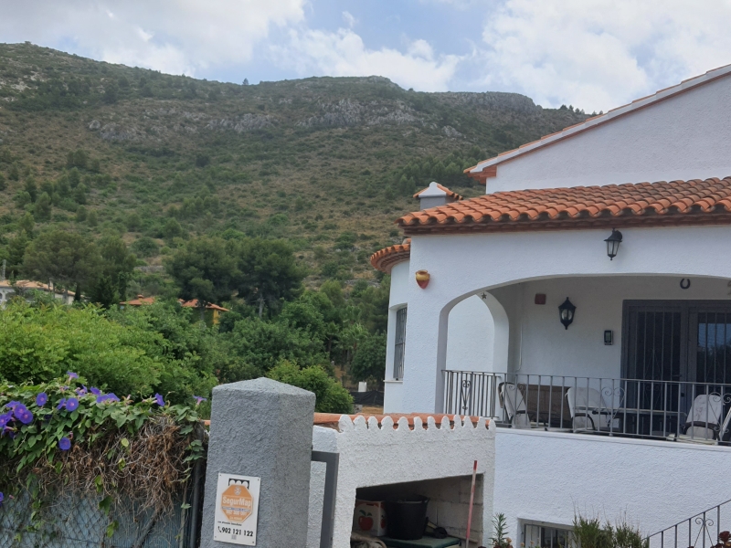 Amplia villa de 4 dormitorios en Monte Solana, Pedreguer