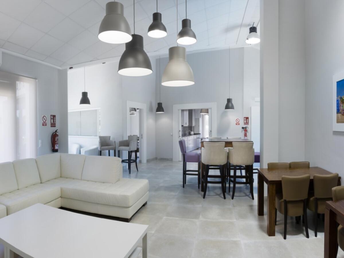Comercial 16 Dormitorios en venta en Javea