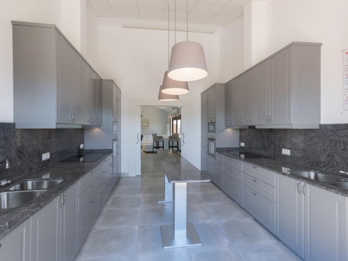Comercial 16 Dormitorios en venta en Javea