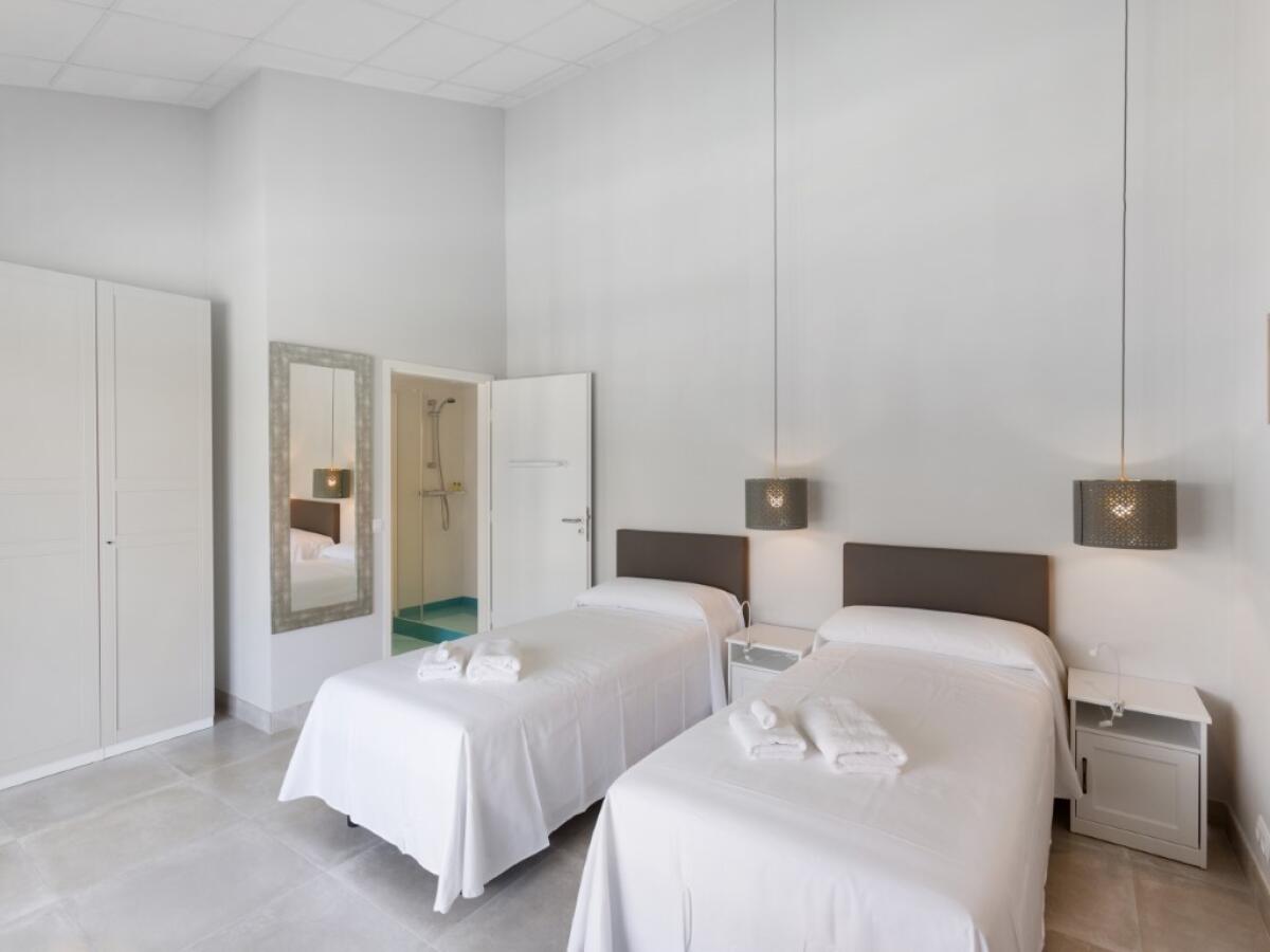 Comercial 16 Dormitorios en venta en Javea