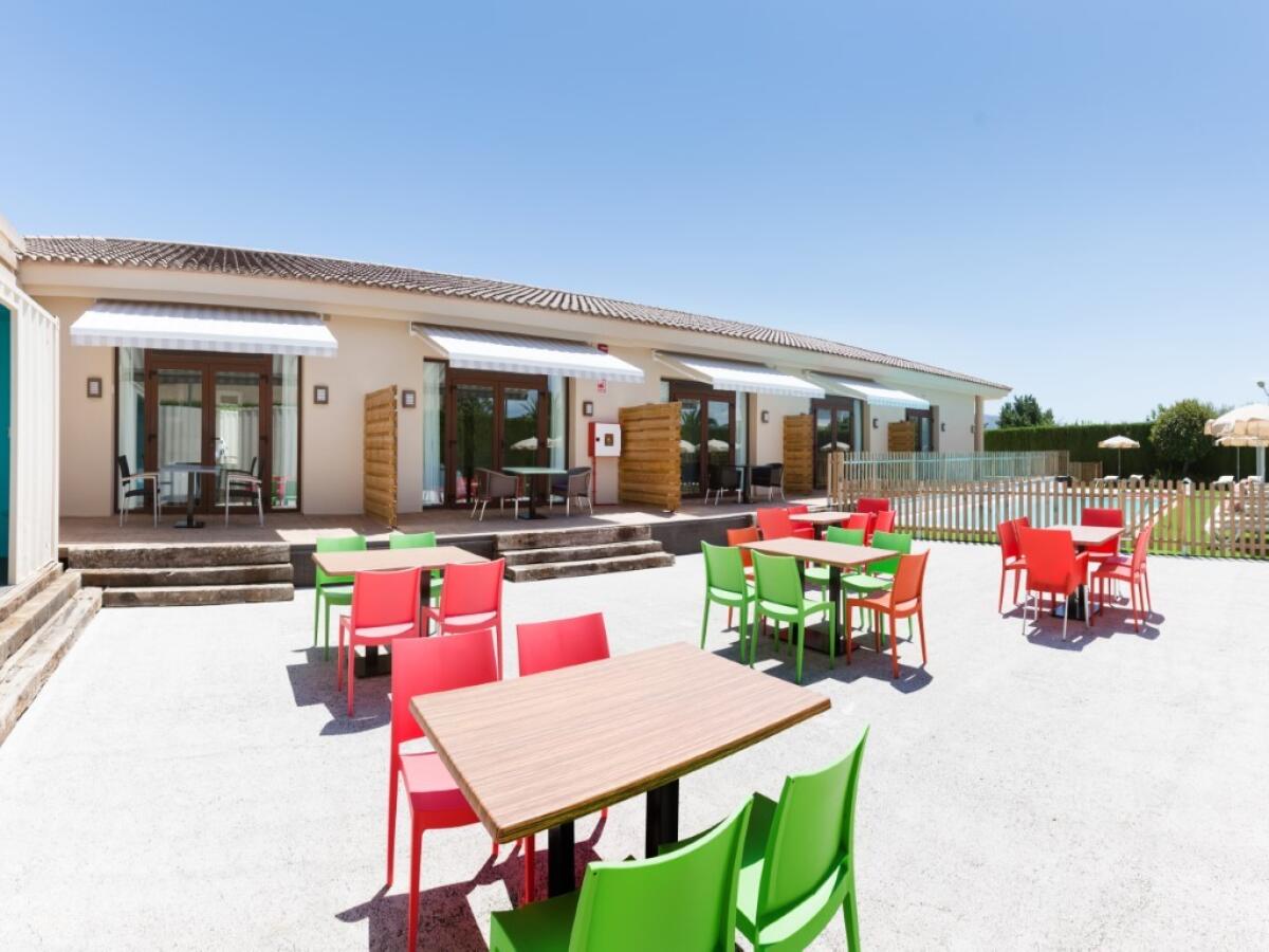 Comercial 16 Dormitorios en venta en Javea