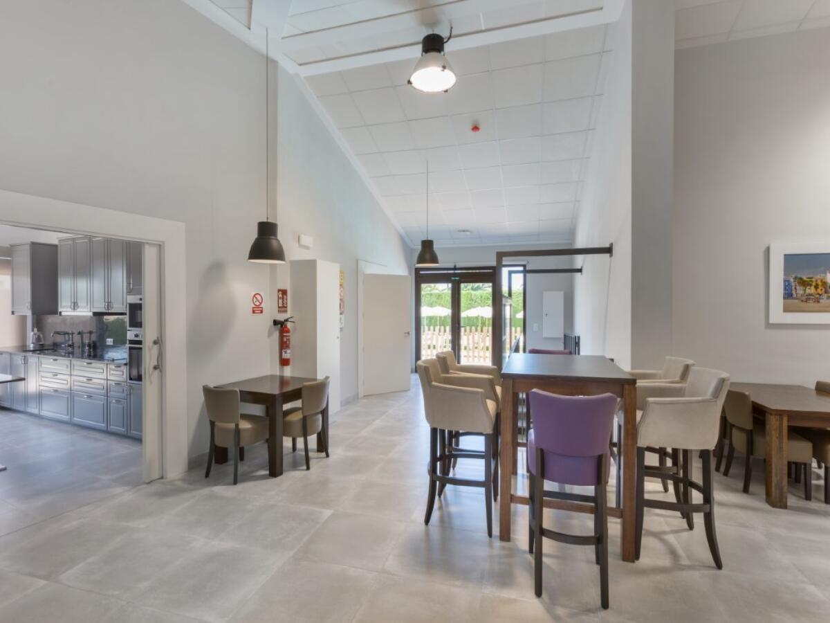 Comercial 16 Dormitorios en venta en Javea