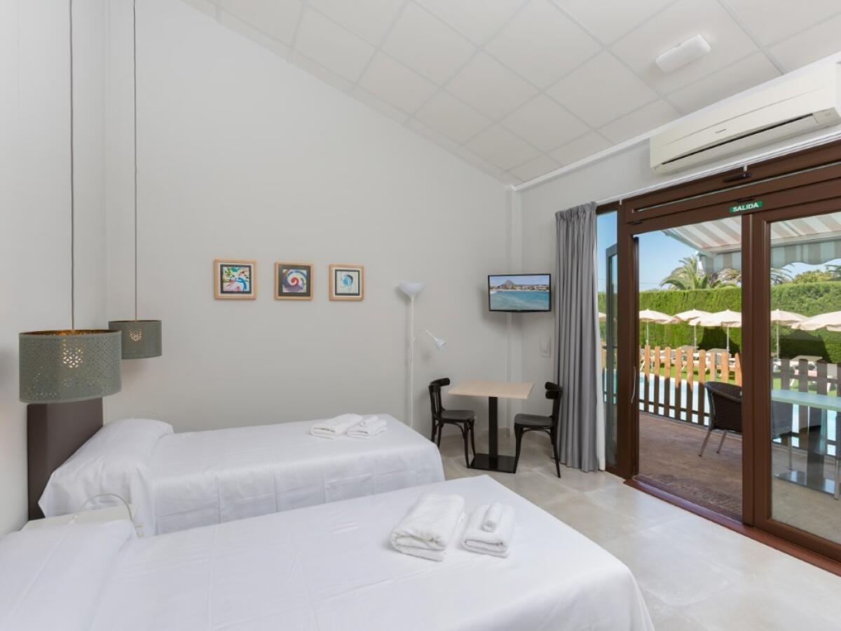 Comercial 16 Dormitorios en venta en Javea