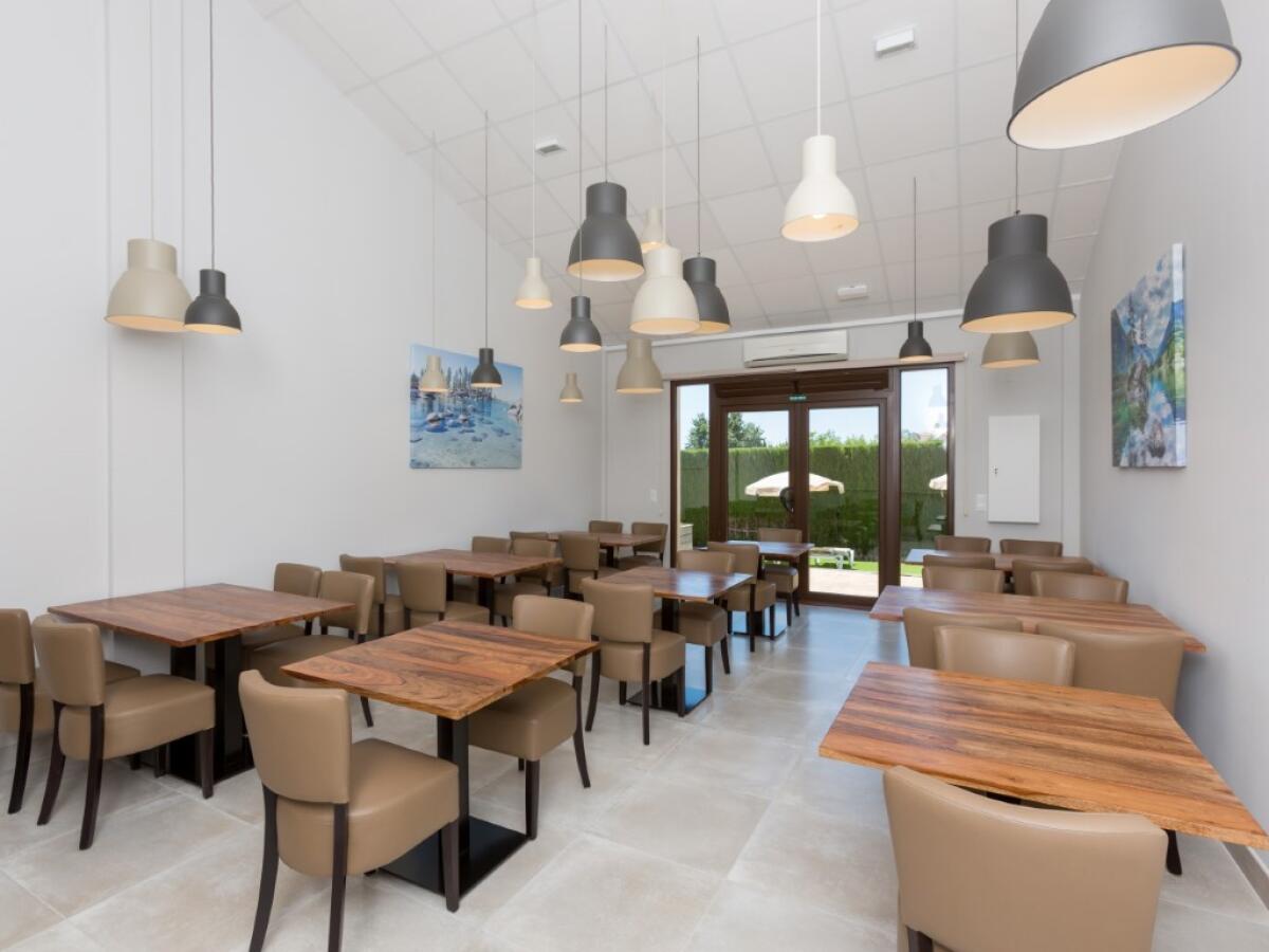 Comercial 16 Dormitorios en venta en Javea