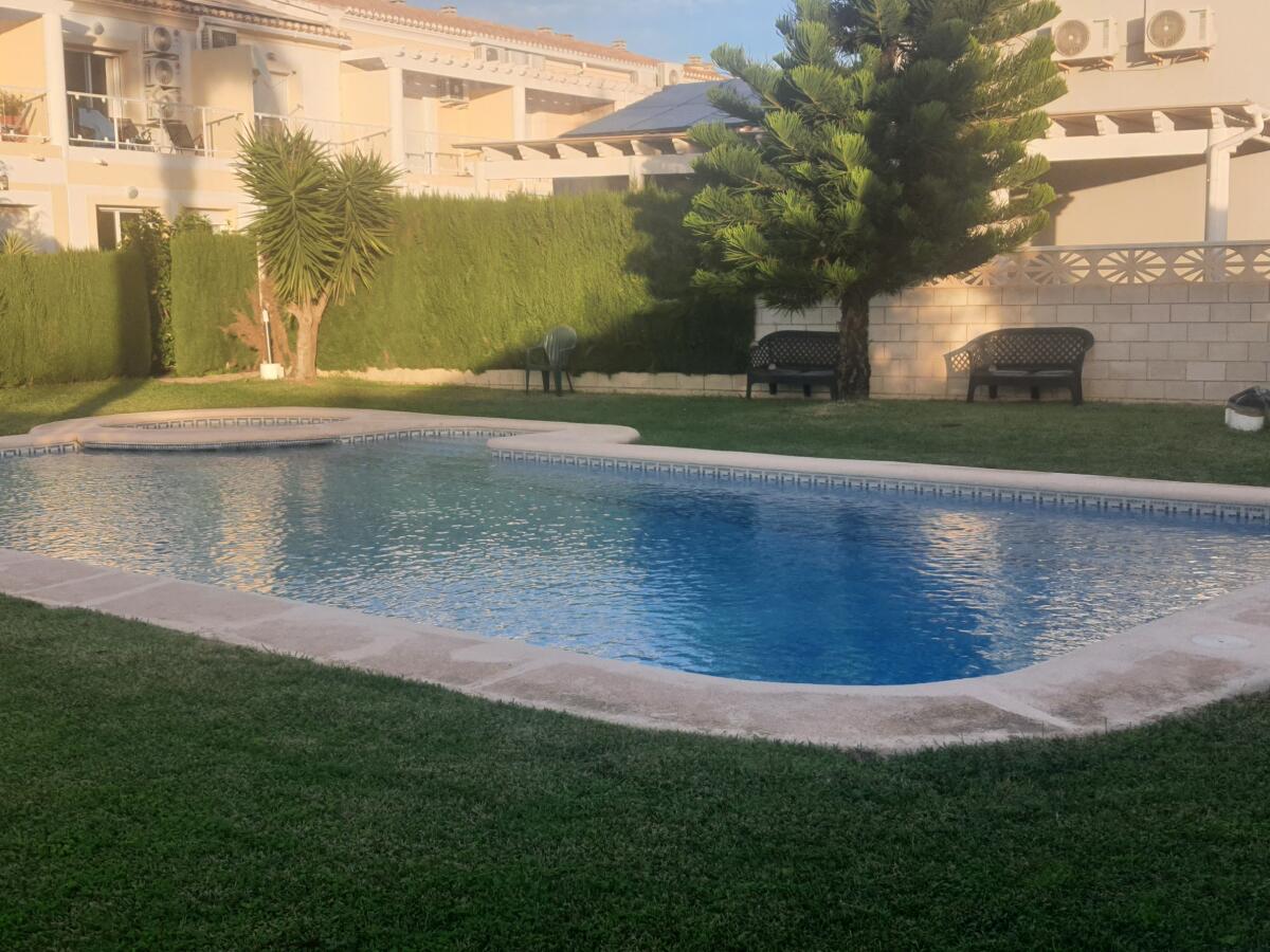 Casa adosada de 3 dormitorios cerca del centro de Denia