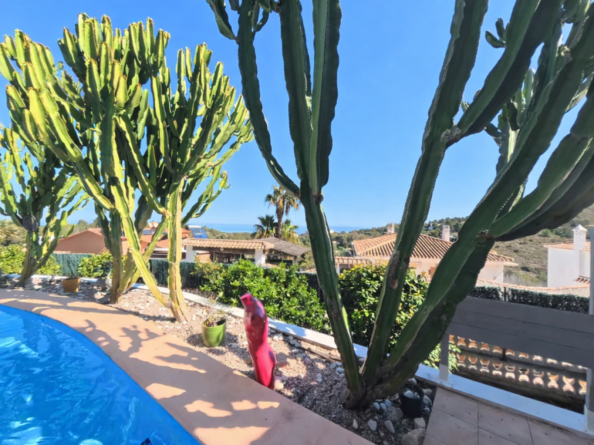 Villa en Las Rotas: Tranquilidad y lujo a pocos minutos del mar
