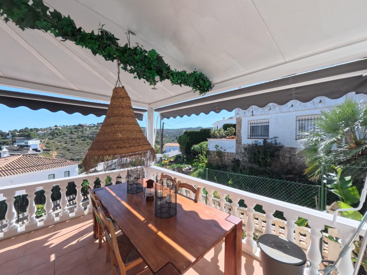 Villa en Las Rotas: Tranquilidad y lujo a pocos minutos del mar