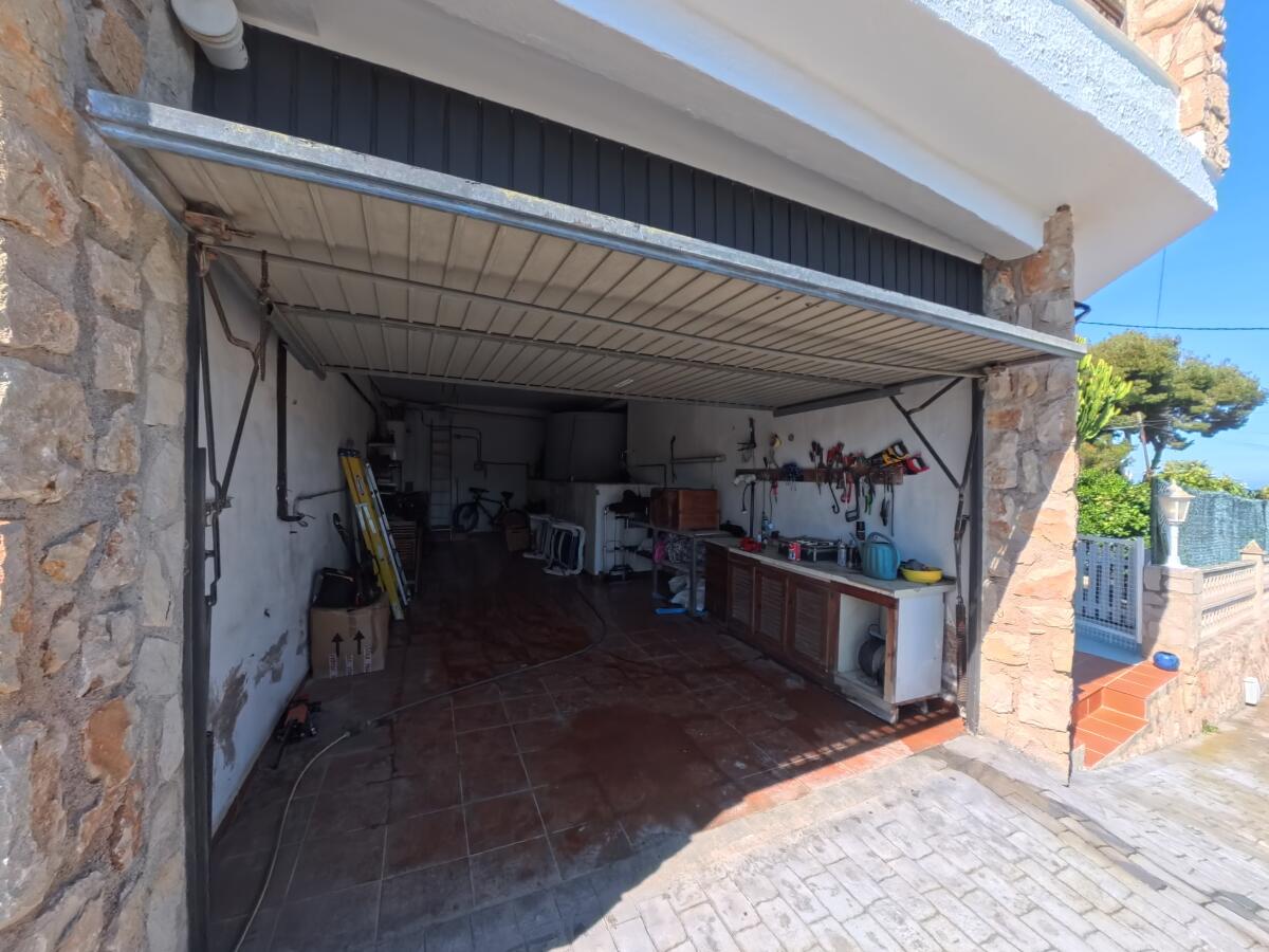 Villa en Las Rotas: Tranquilidad y lujo a pocos minutos del mar