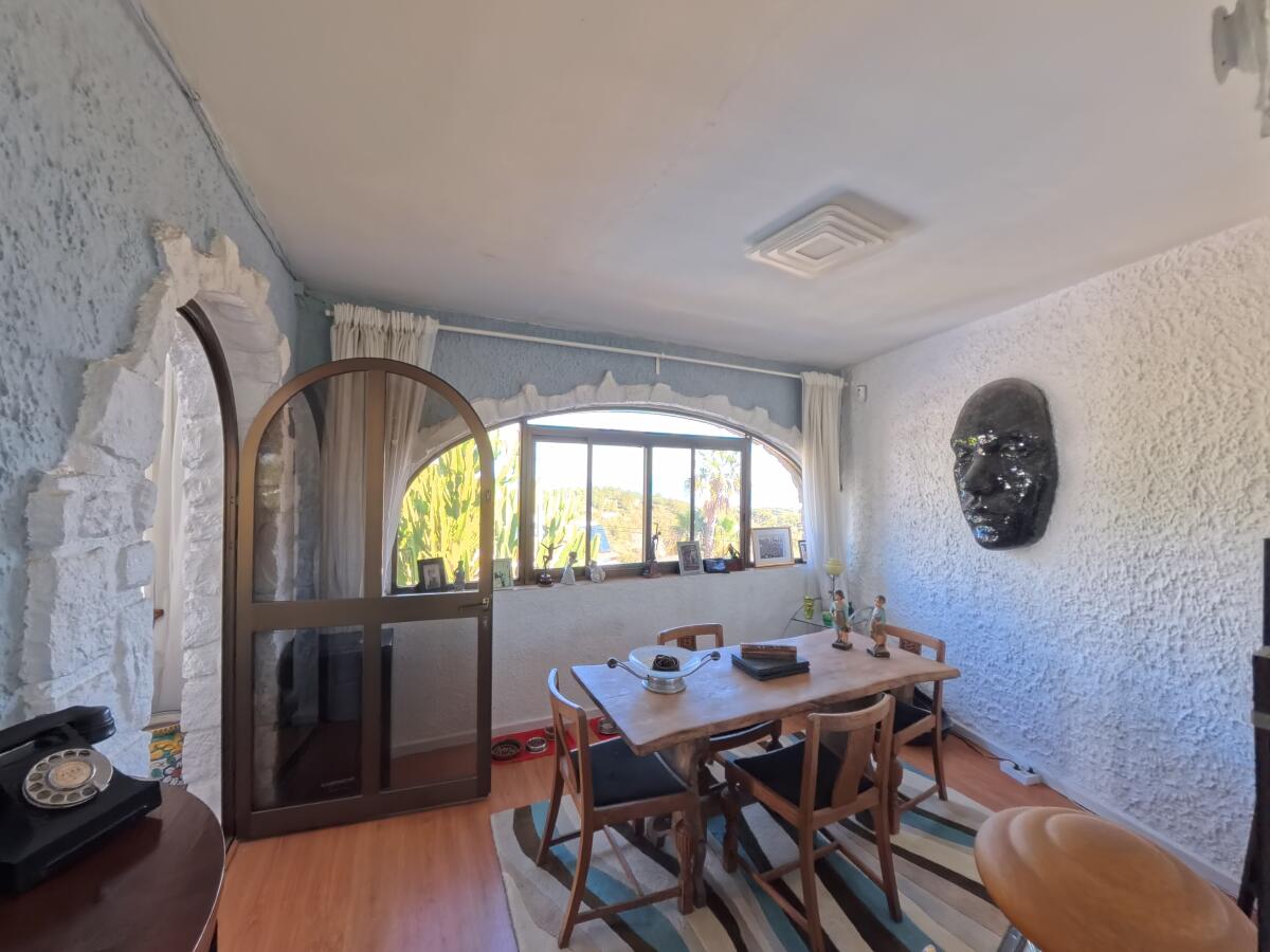 Villa en Las Rotas: Tranquilidad y lujo a pocos minutos del mar