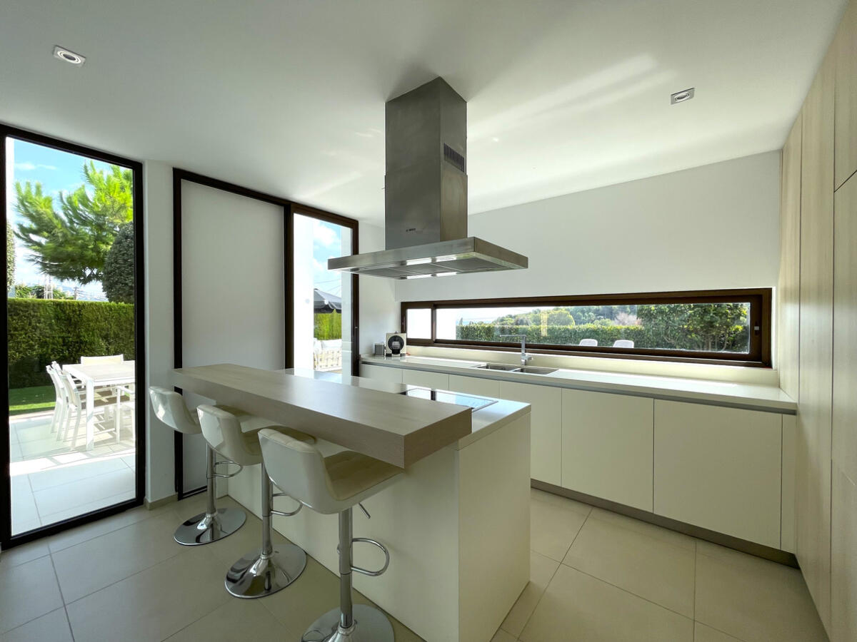 Villa 4 Dormitorios en venta en Moraira