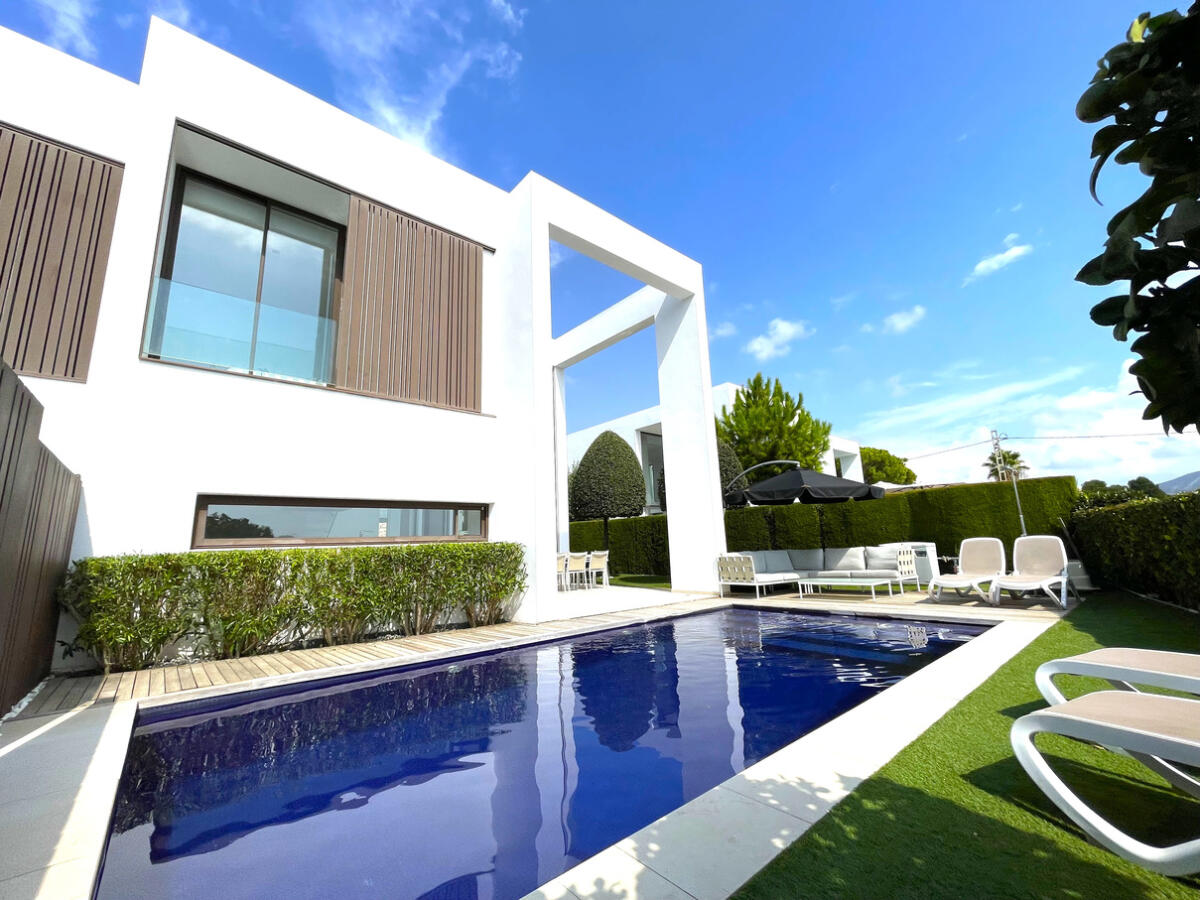 Villa 4 Dormitorios en venta en Moraira