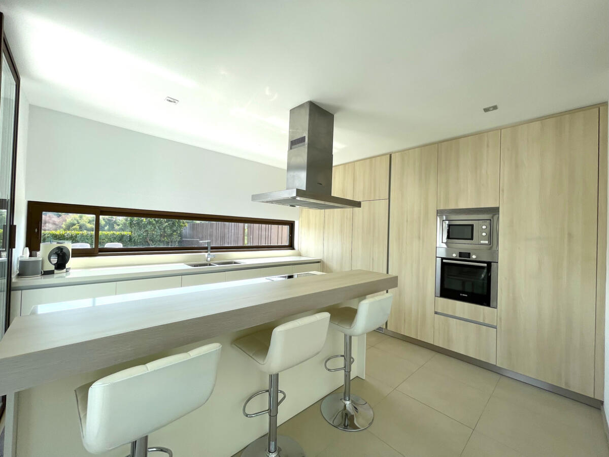 Villa 4 Dormitorios en venta en Moraira