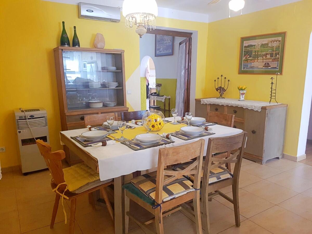 Villa 9 Dormitorios en venta en Javea