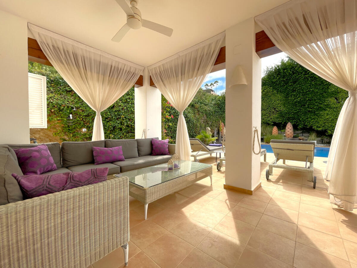 Villa 3 Dormitorios en venta en Moraira