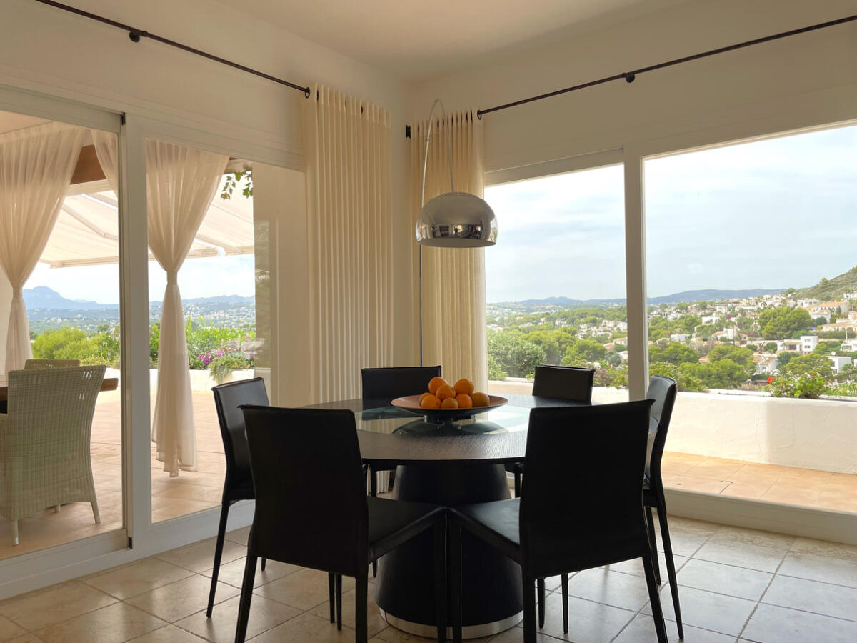 Villa 3 Dormitorios en venta en Moraira