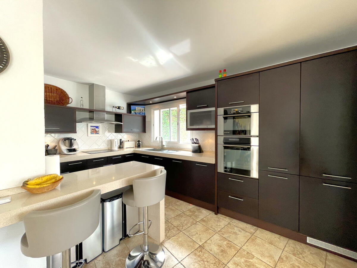 Villa 3 Dormitorios en venta en Moraira