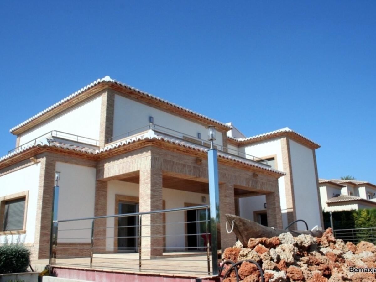Villa 5 Dormitorios en venta en Javea