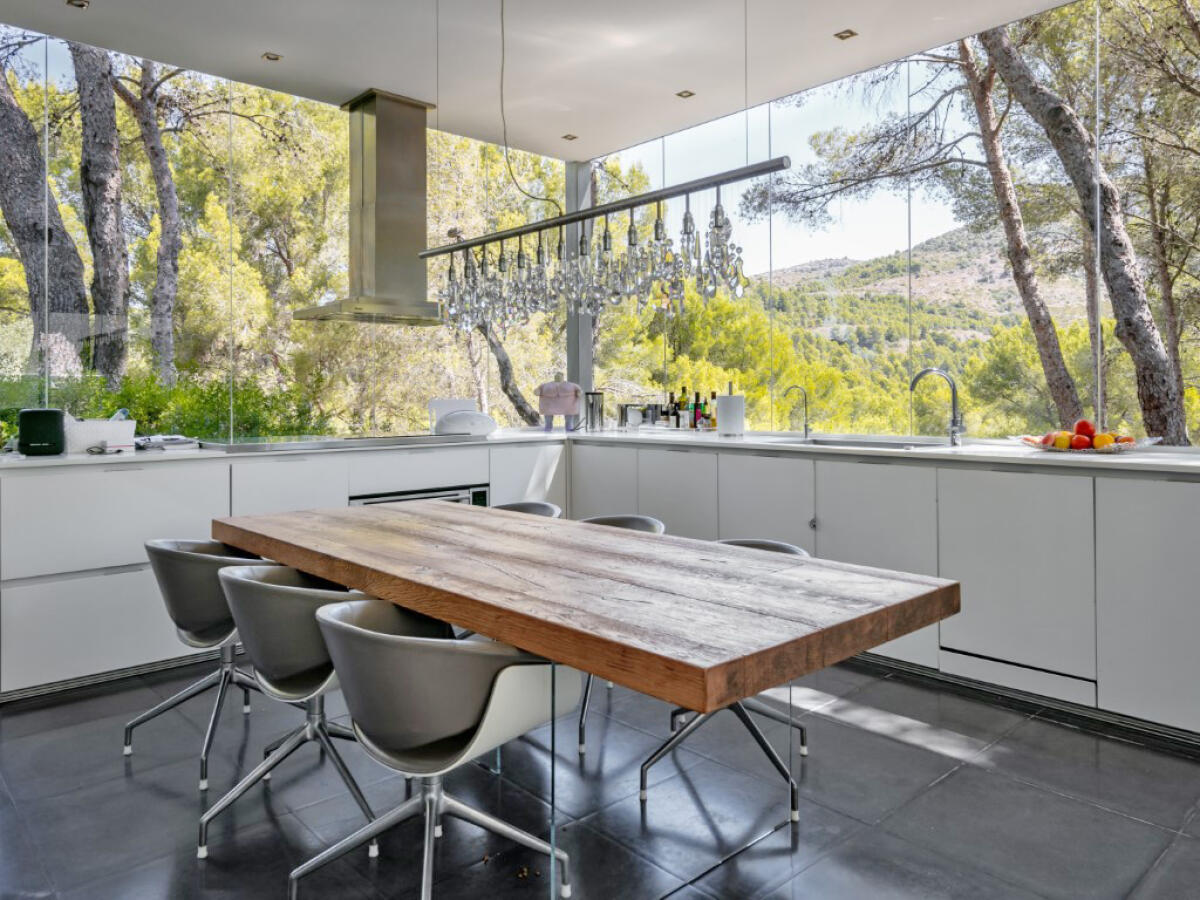 Villa 6 Dormitorios en venta en Denia