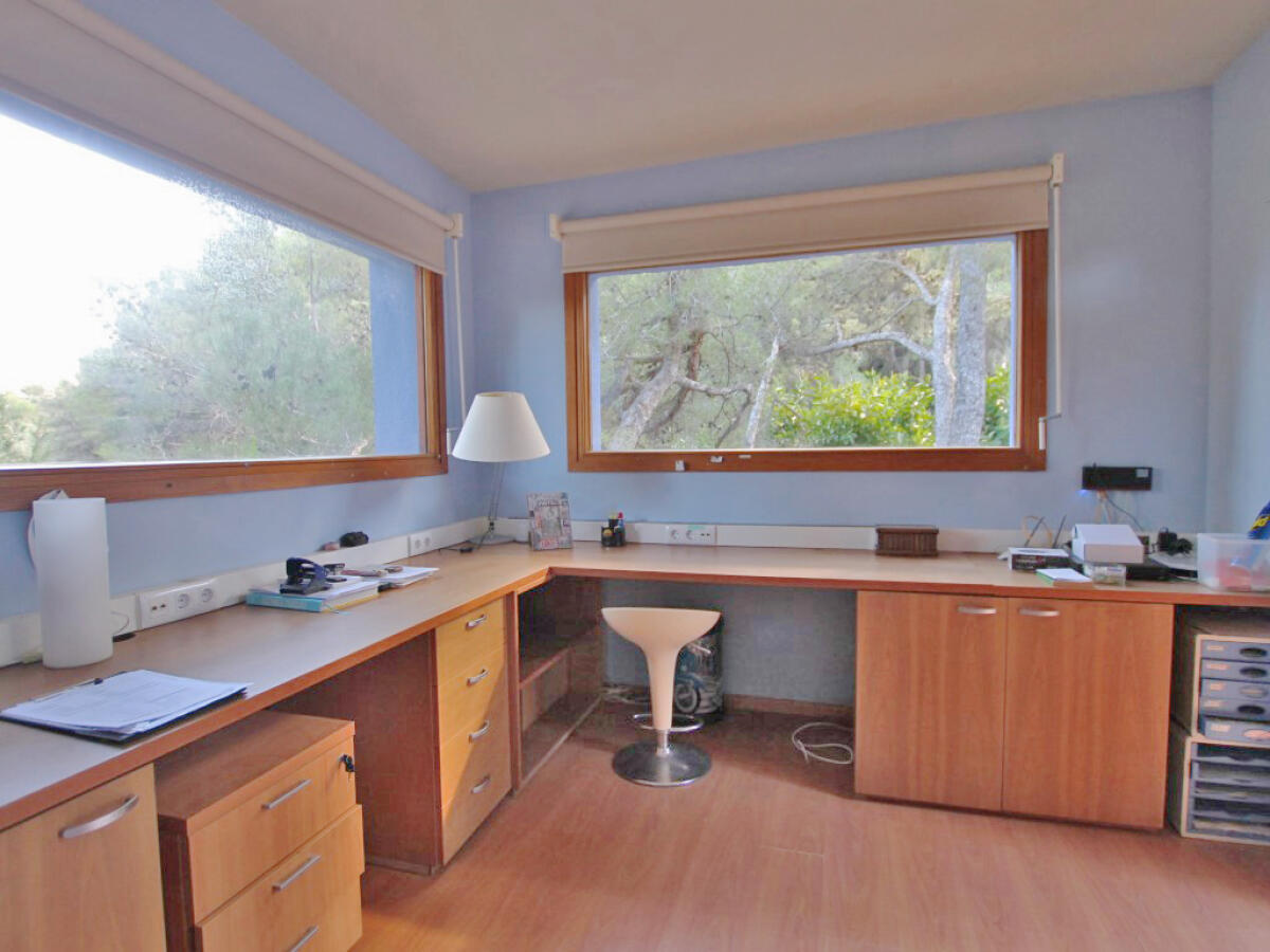 Villa 6 Dormitorios en venta en Denia