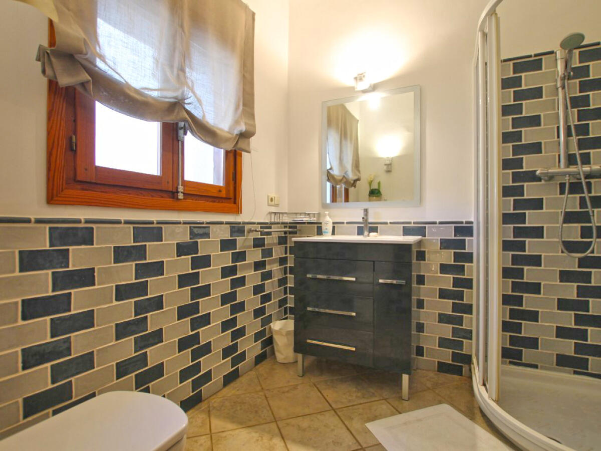 Villa 6 Dormitorios en venta en Denia