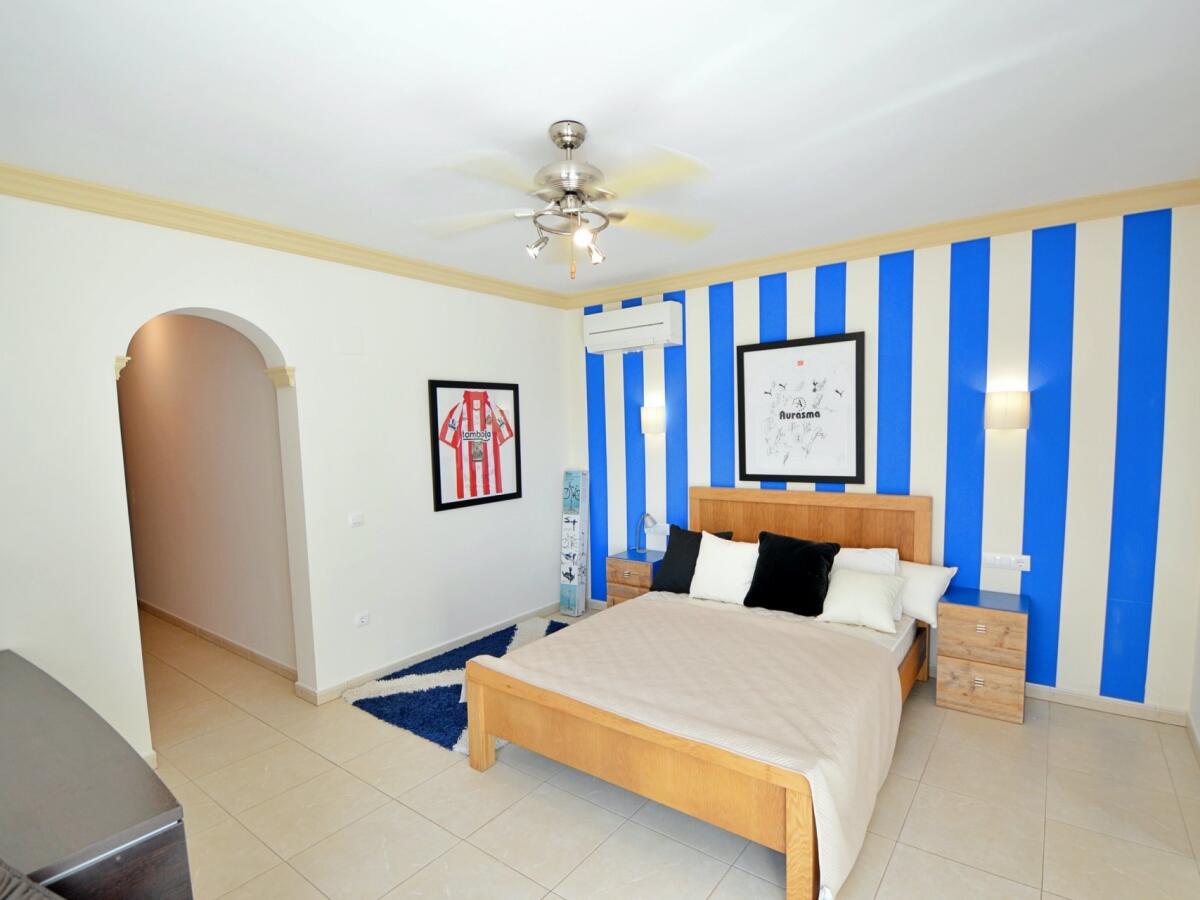 Villa 4 Dormitorios en venta en Javea