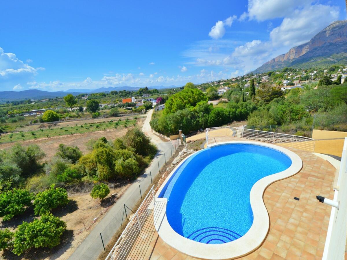 Villa 4 Dormitorios en venta en Javea