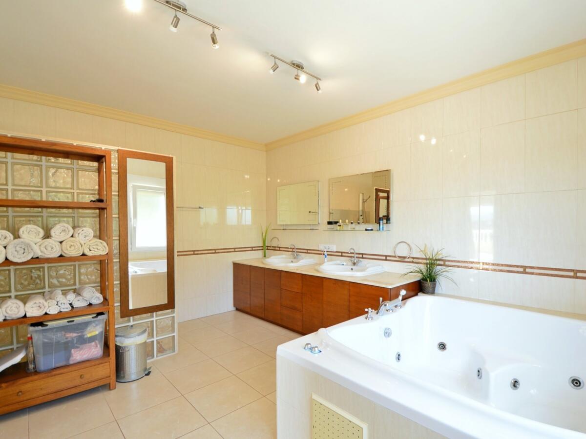 Villa 4 Dormitorios en venta en Javea