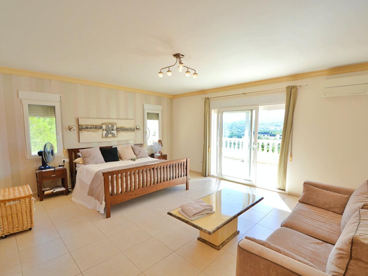 Villa 4 Dormitorios en venta en Javea
