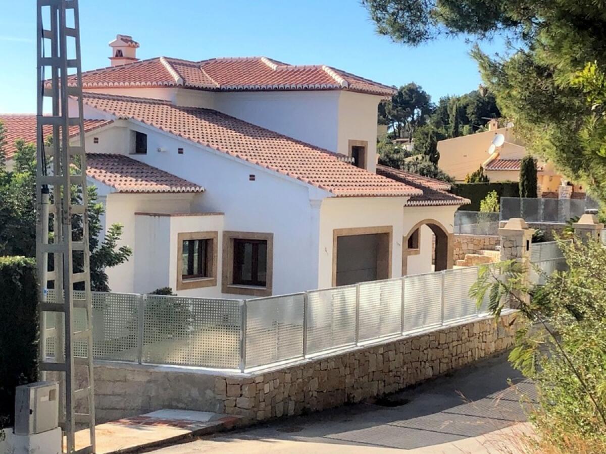 Villa 6 Dormitorios en venta en Javea