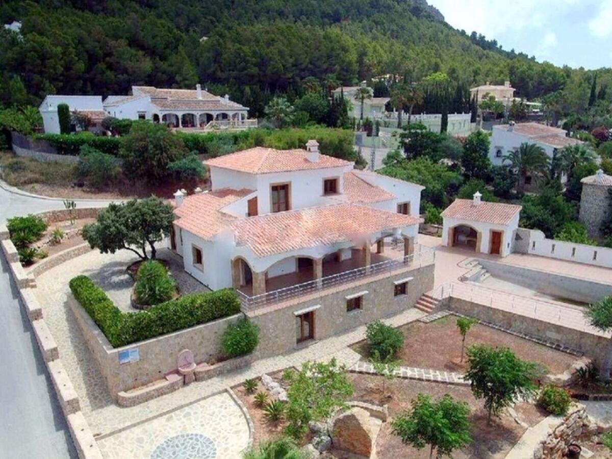 Villa 6 Dormitorios en venta en Javea