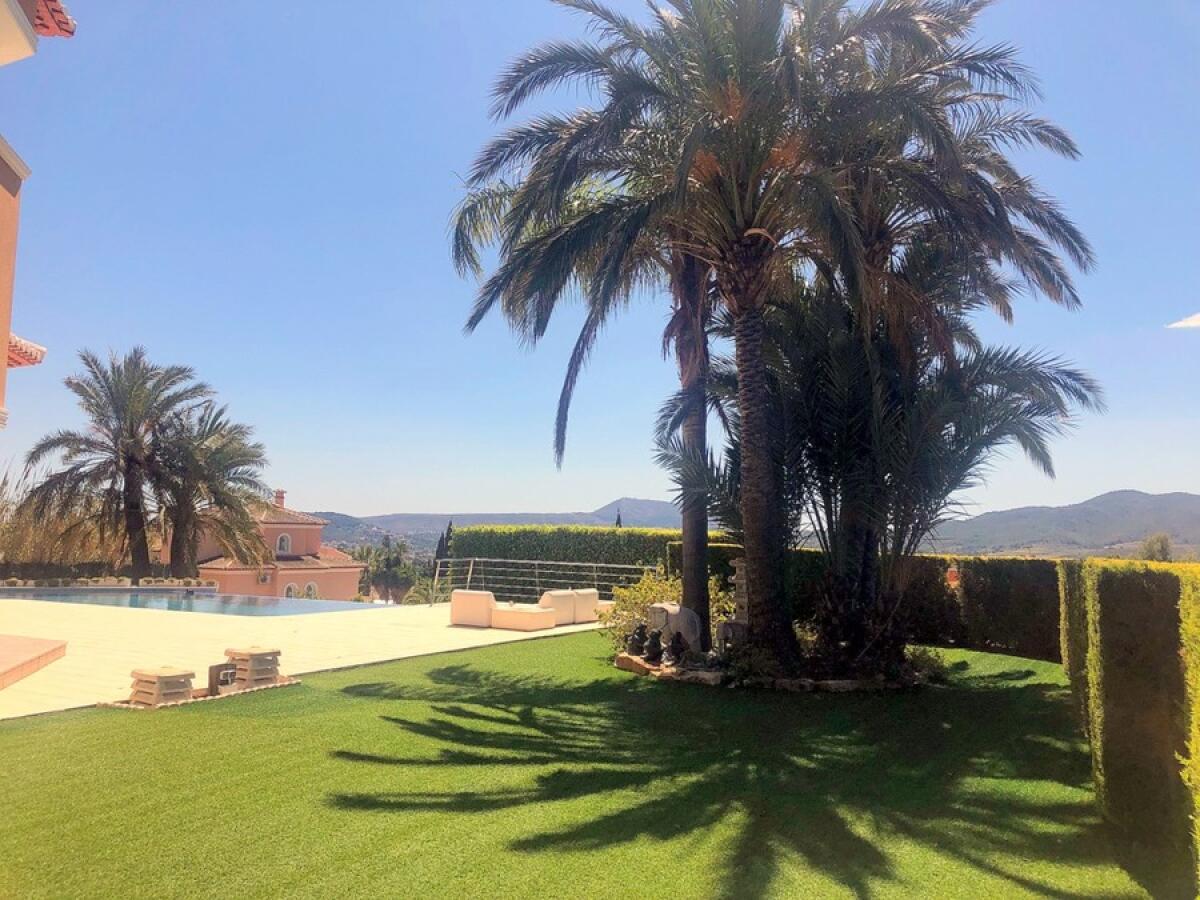 Villa 4 Dormitorios en venta en Javea