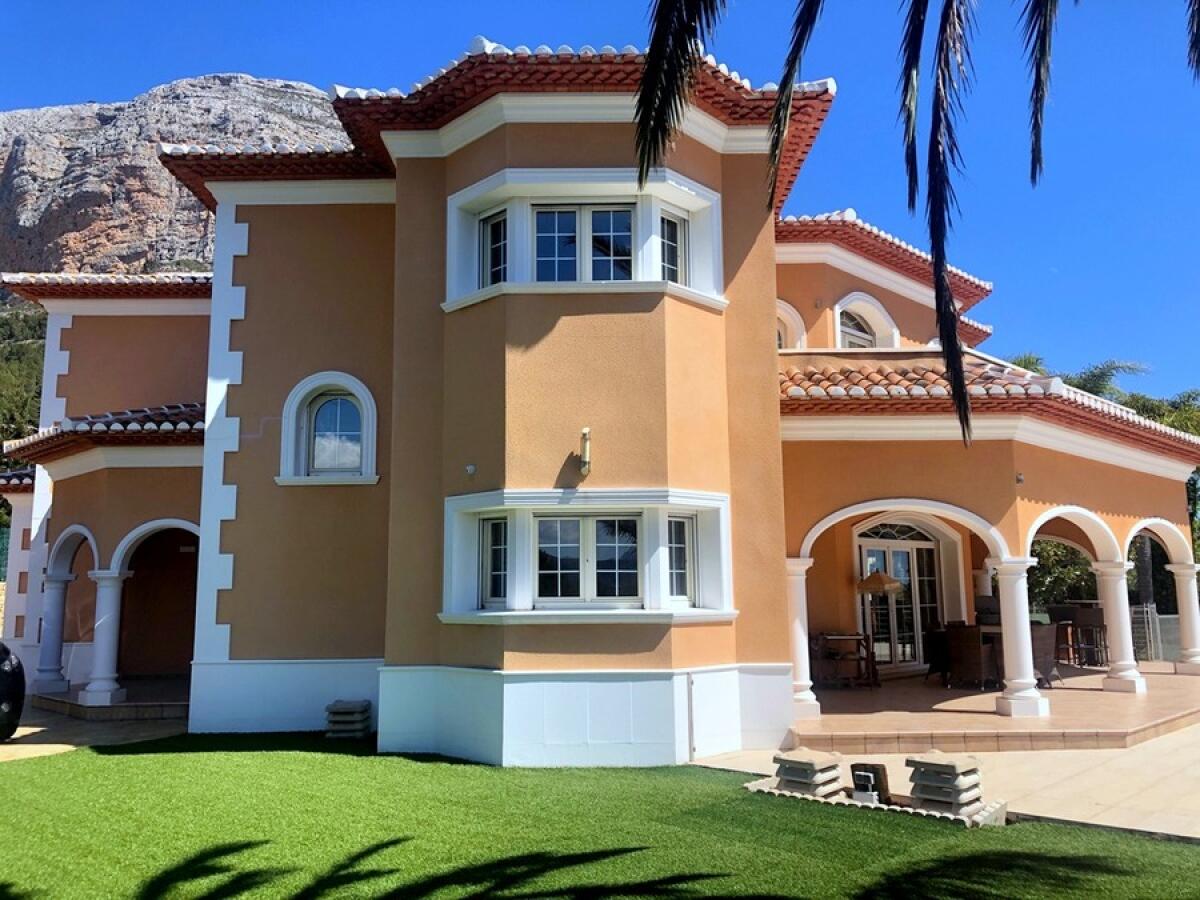 Villa 4 Dormitorios en venta en Javea