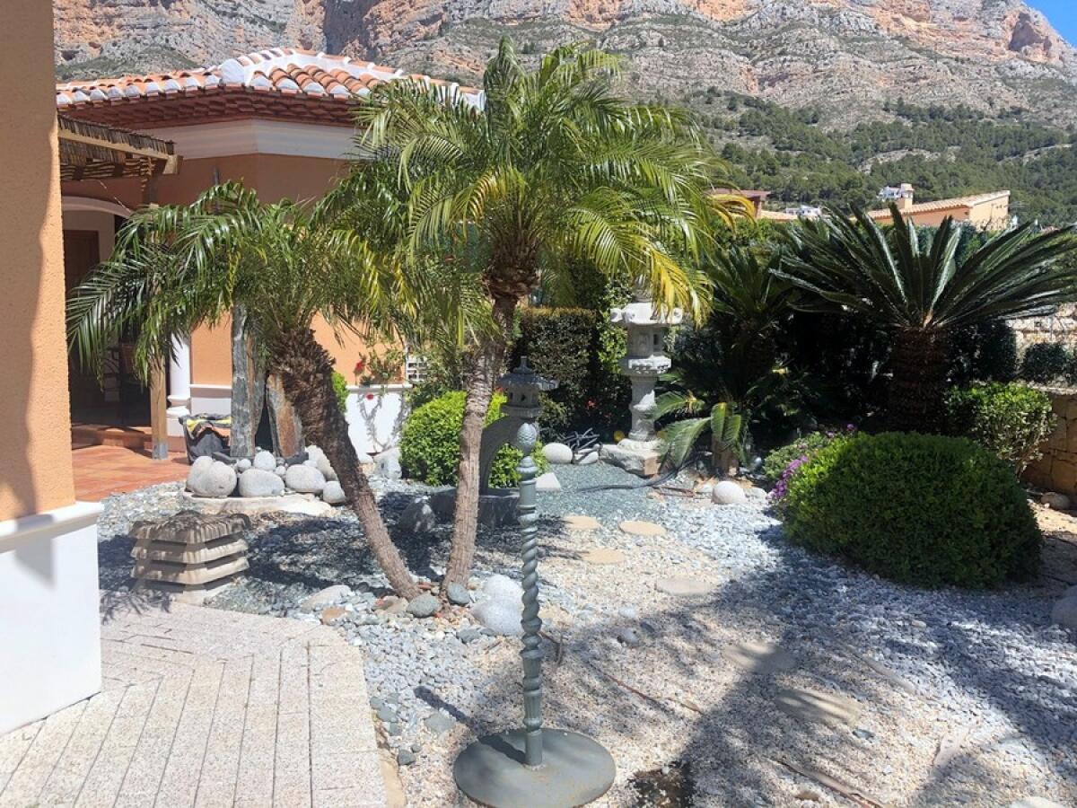 Villa 4 Dormitorios en venta en Javea