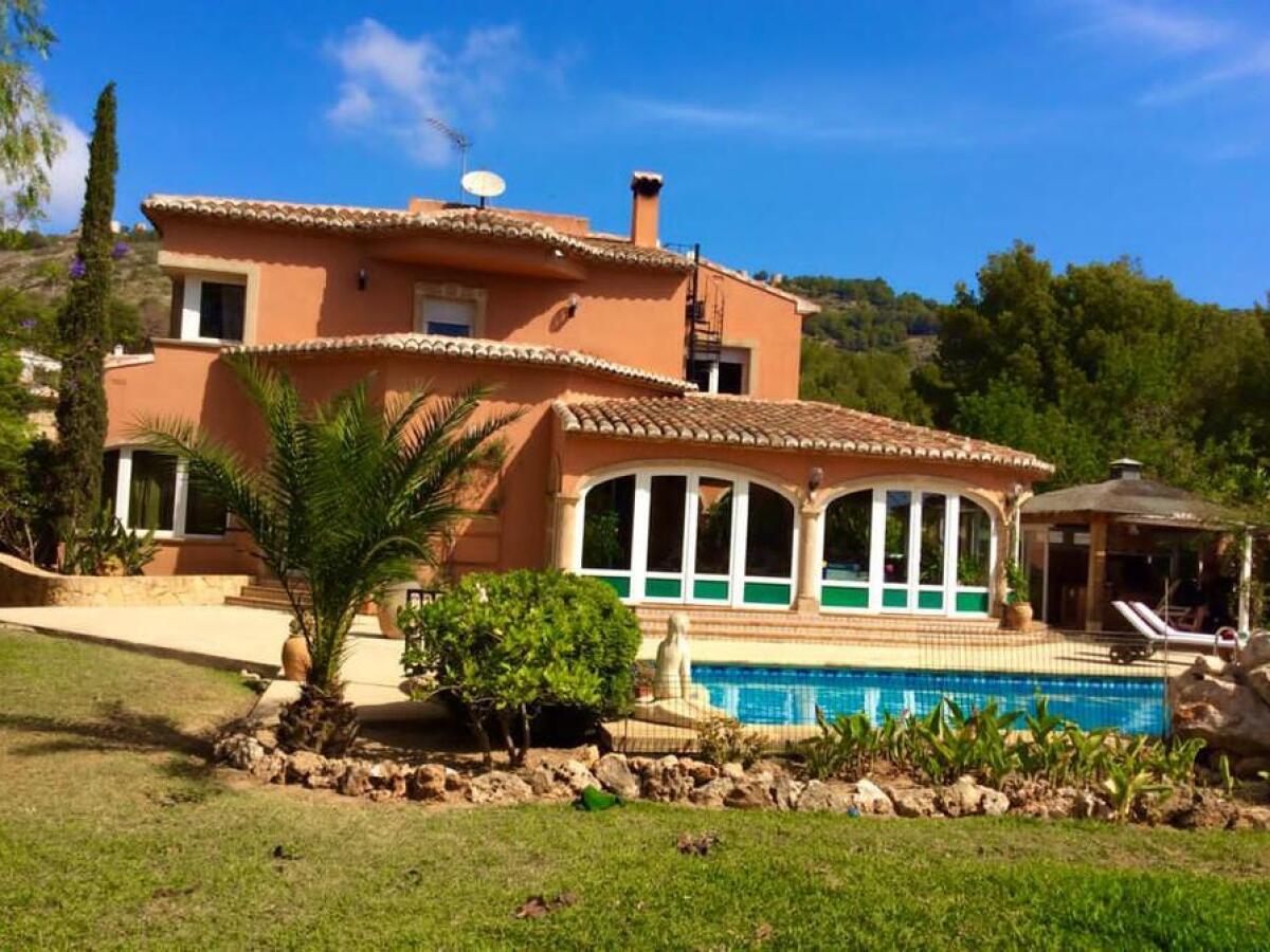 Villa 5 Dormitorios en venta en Javea