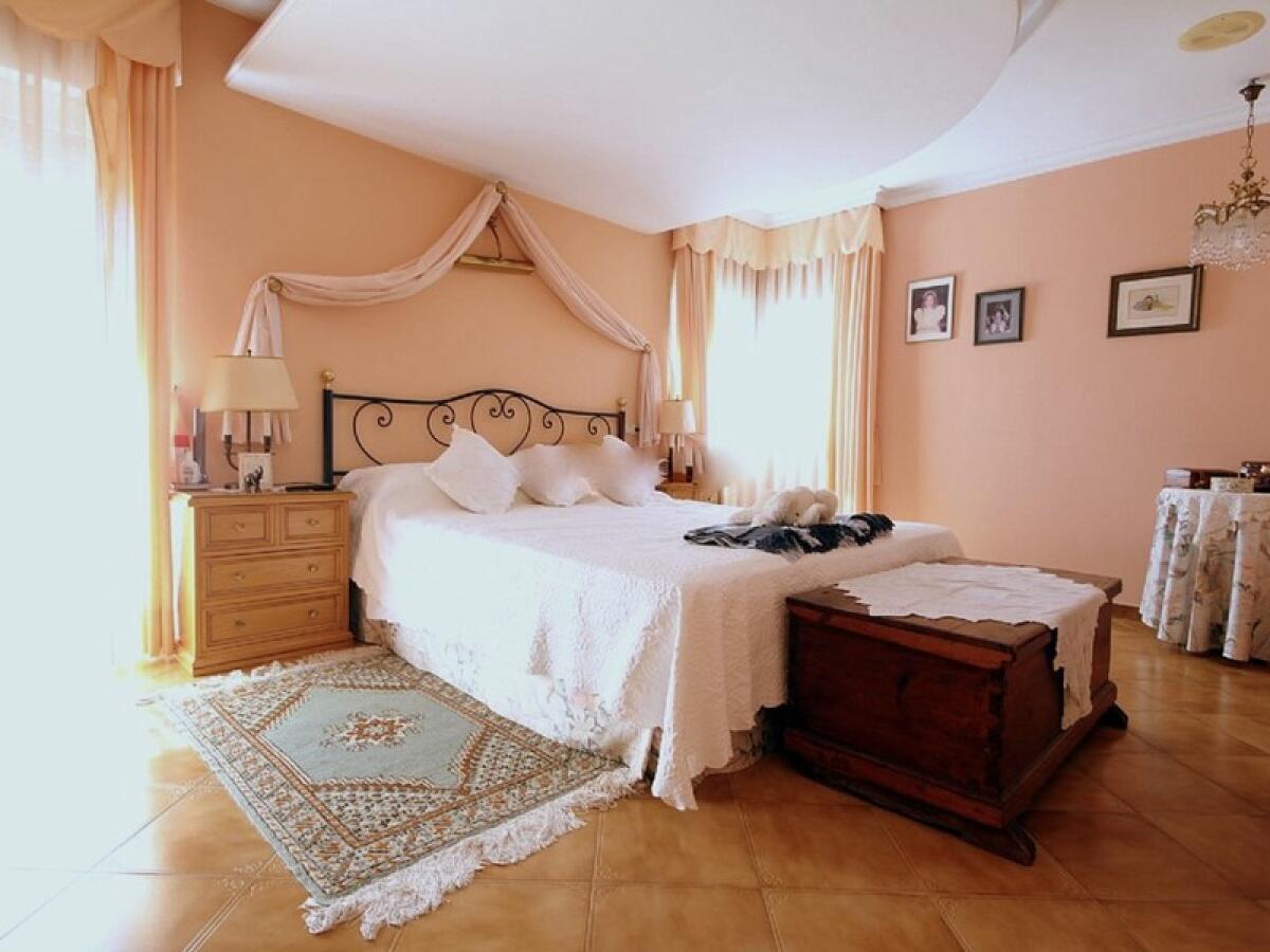 Villa 5 Dormitorios en venta en Javea