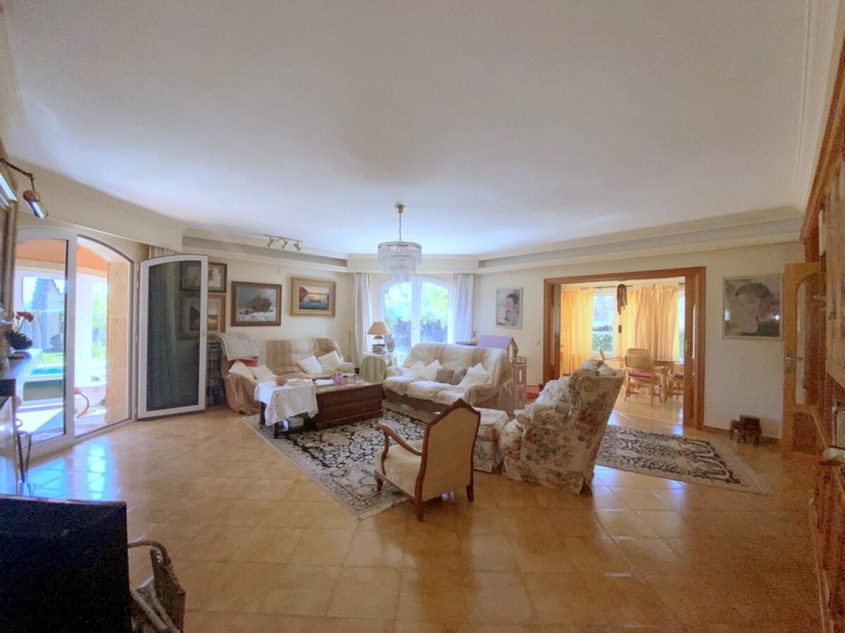 Villa 5 Dormitorios en venta en Javea