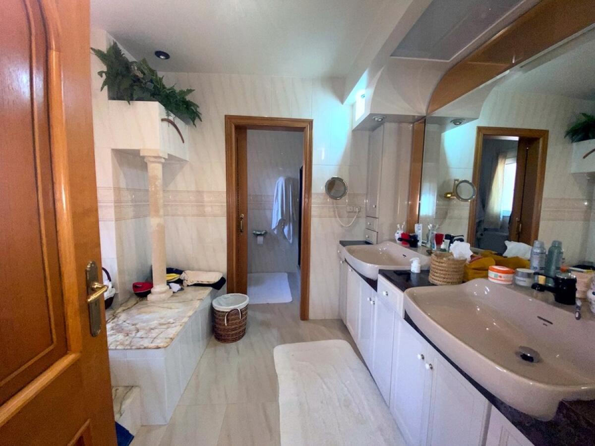 Villa 5 Dormitorios en venta en Javea