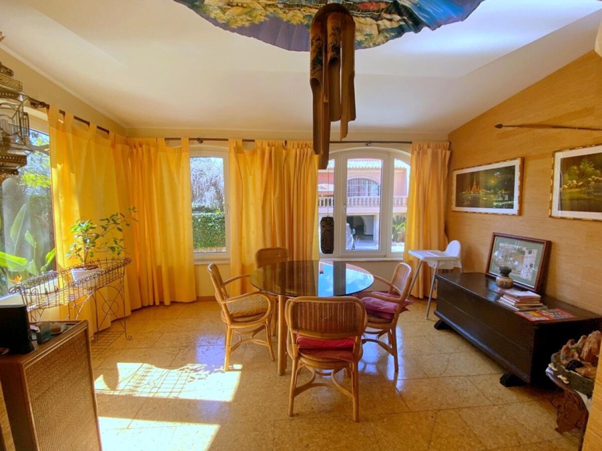 Villa 5 Dormitorios en venta en Javea
