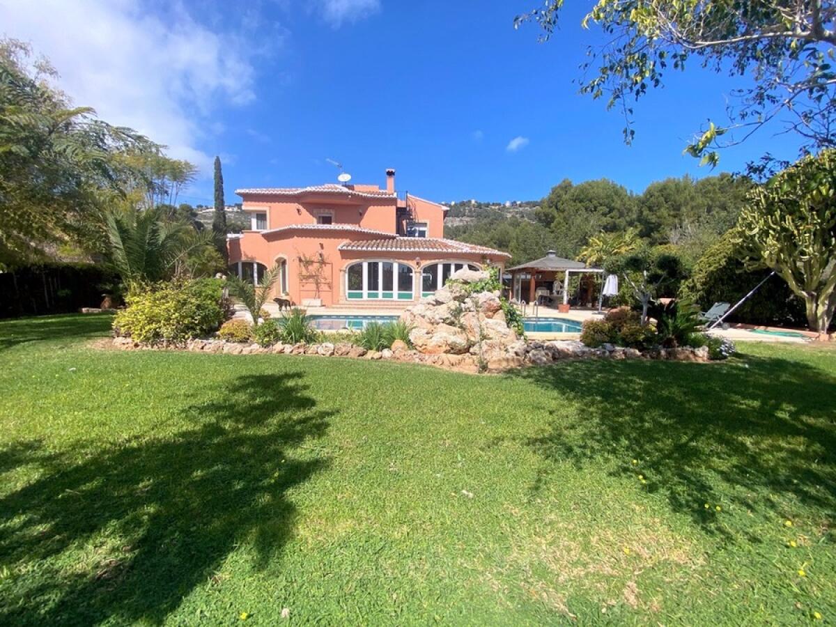 Villa 5 Dormitorios en venta en Javea