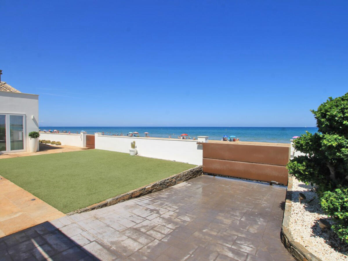 Villa 3 Dormitorios en venta en Denia