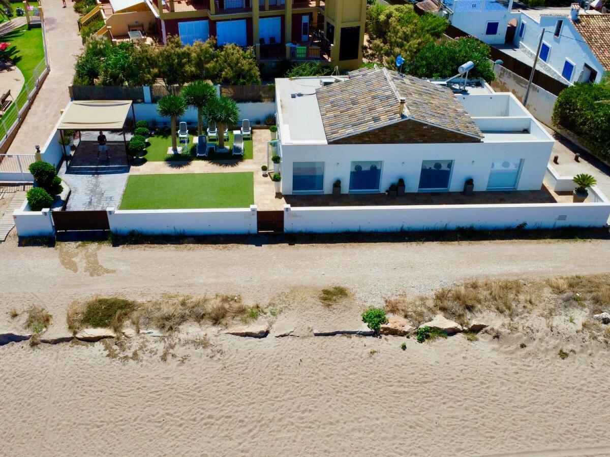 Villa 3 Dormitorios en venta en Denia