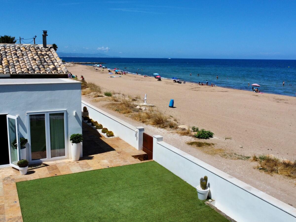 Villa 3 Dormitorios en venta en Denia