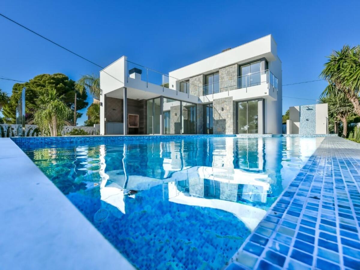 Villa 4 Dormitorios en venta en Calpe