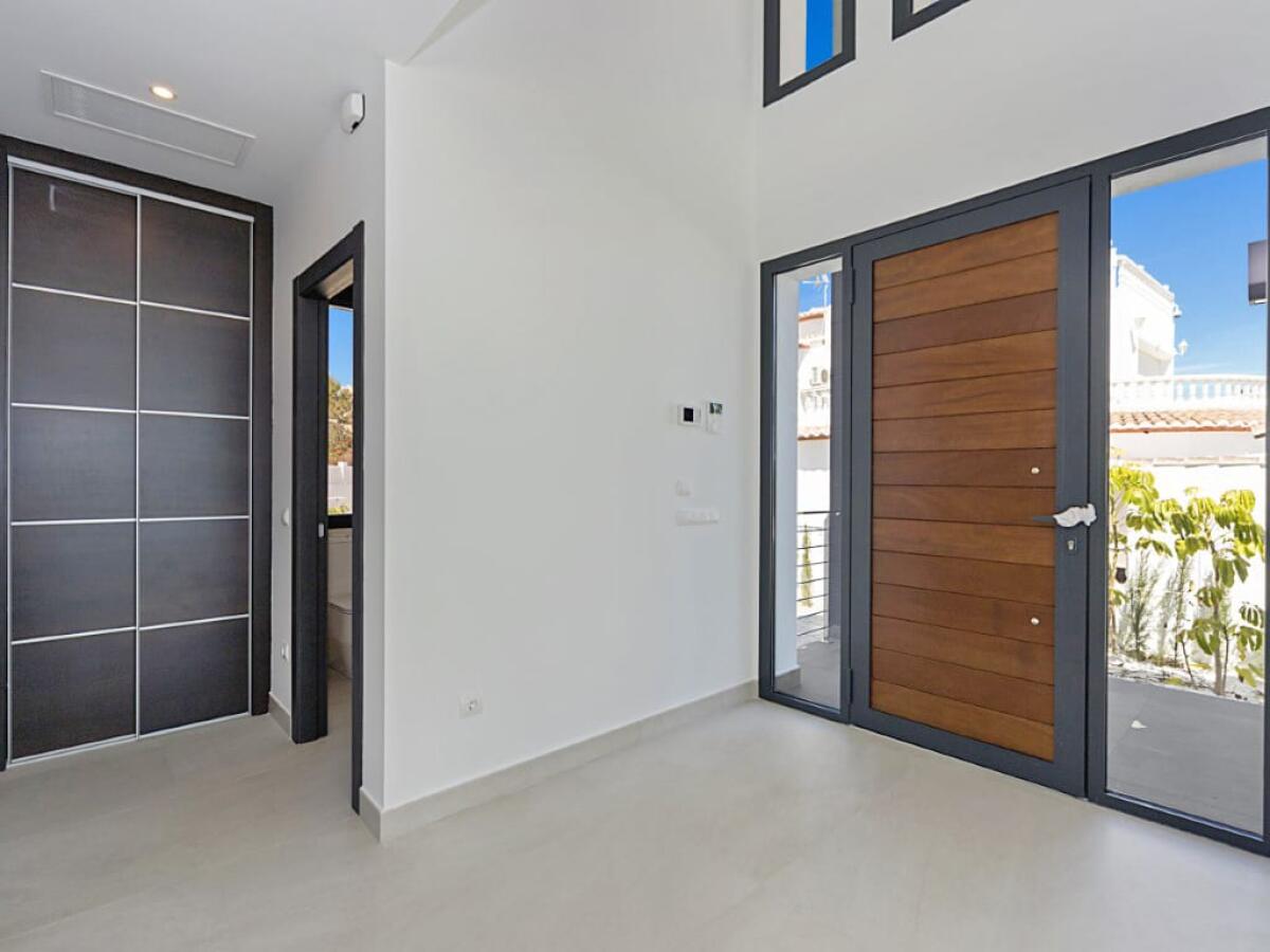 Villa 5 Dormitorios en venta en Calpe