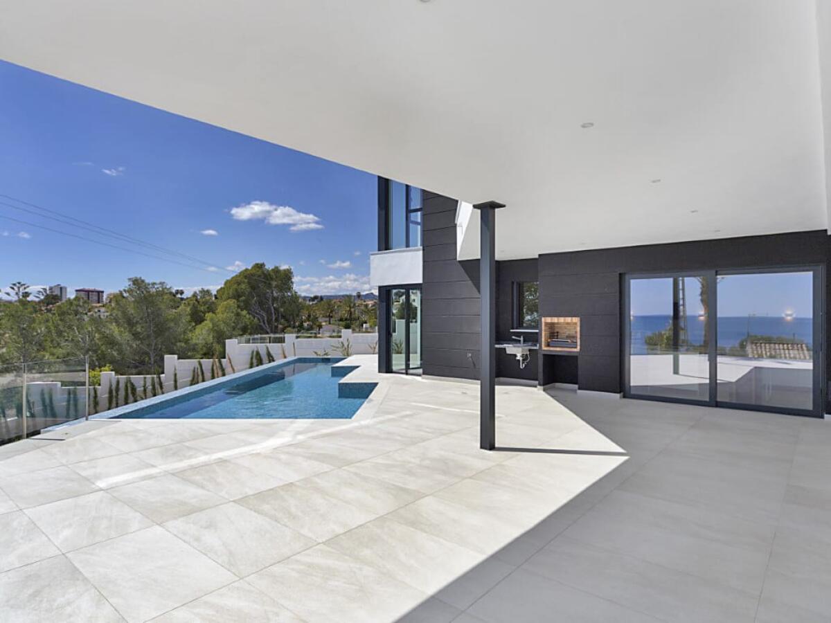 Villa 5 Dormitorios en venta en Calpe