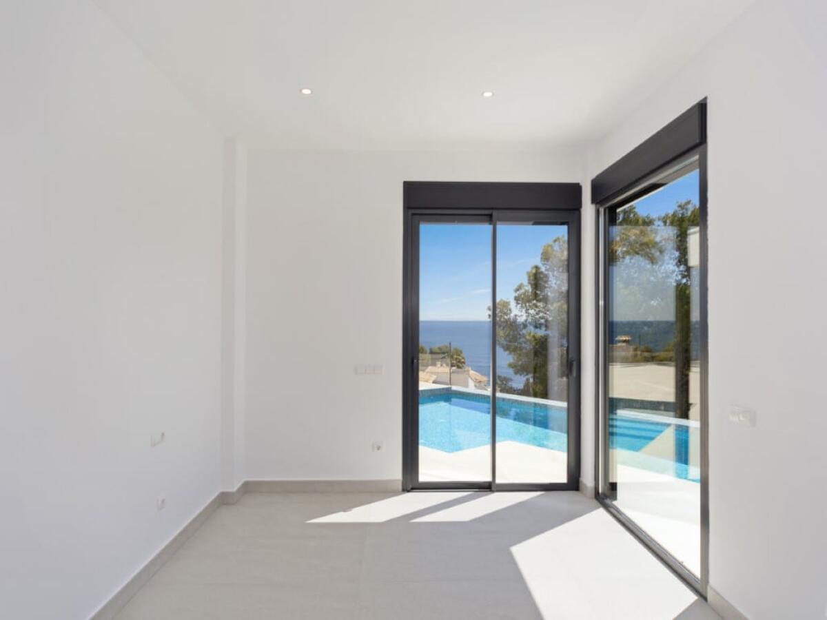 Villa 5 Dormitorios en venta en Calpe