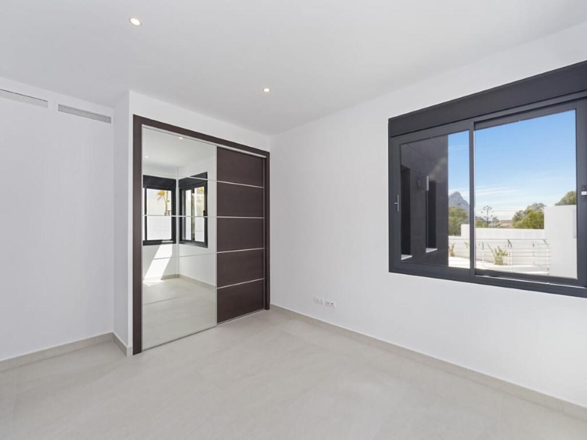 Villa 5 Dormitorios en venta en Calpe