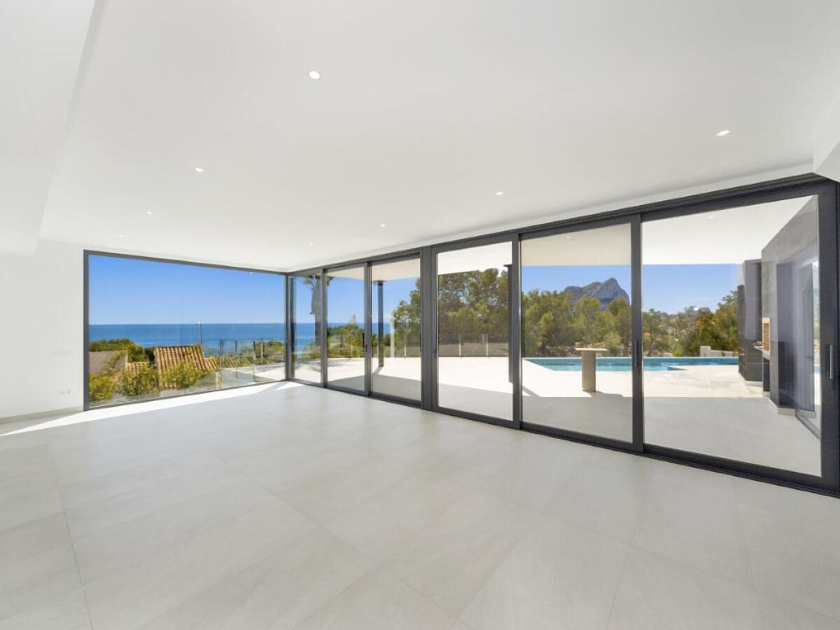 Villa 5 Dormitorios en venta en Calpe