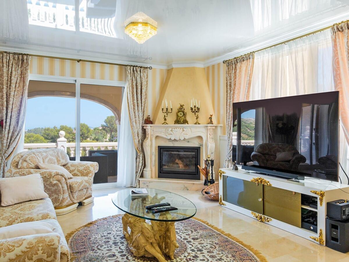 Villa 6 Dormitorios en venta en Denia