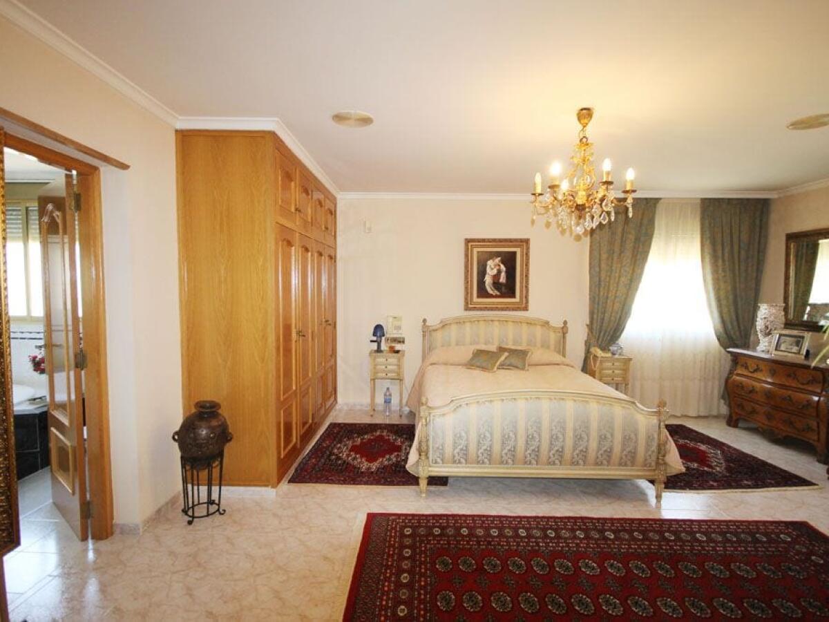 Villa 7 Dormitorios en venta en Gandia